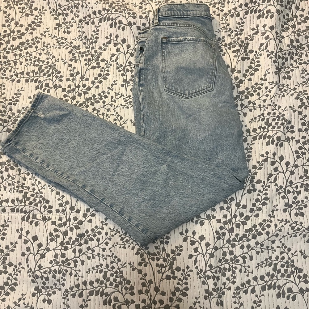 Abercrombie & Fitch CURVE LOVE LIGHT Boyfriend Jeans!!! DISCONTINUED